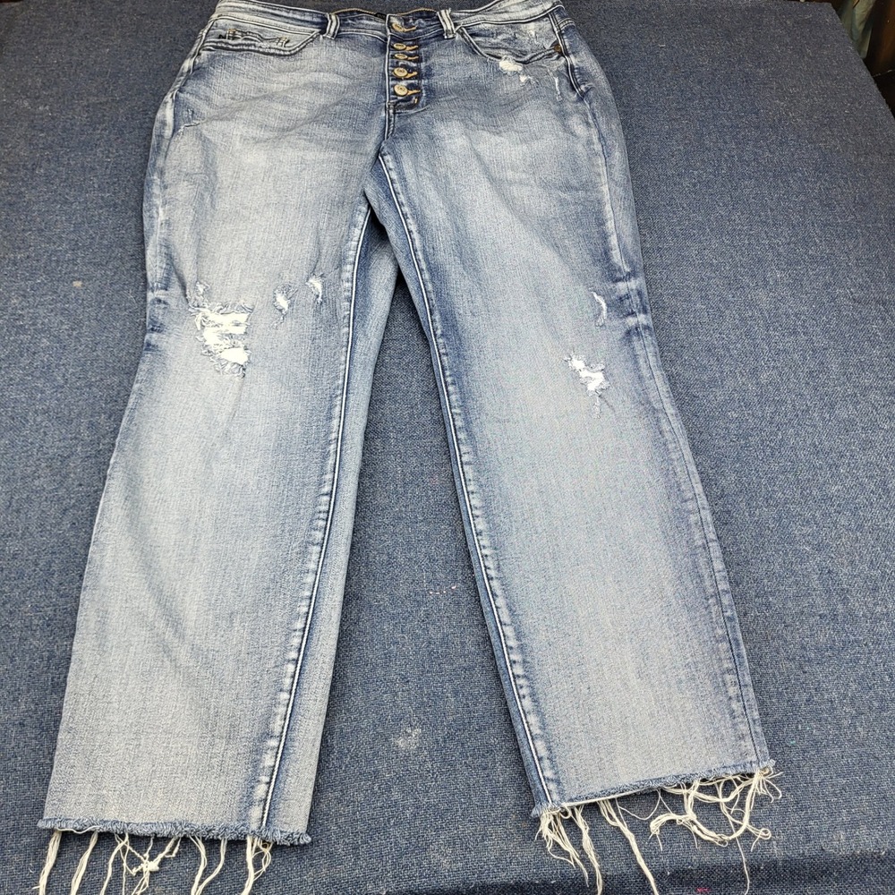 Judy Blue Boyfriend Fit Distressed Light Wash Jeans 16W High-Rise Button Fly Raw
